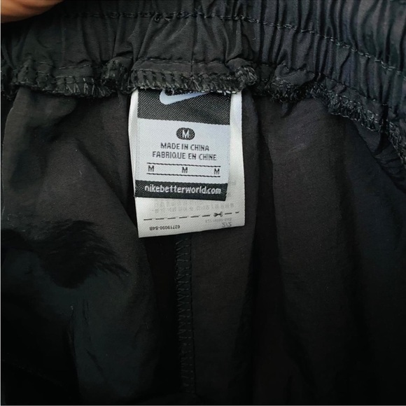 Nike wide leg loose fit baggy waterproof running gym pants - Picture 8 of 11